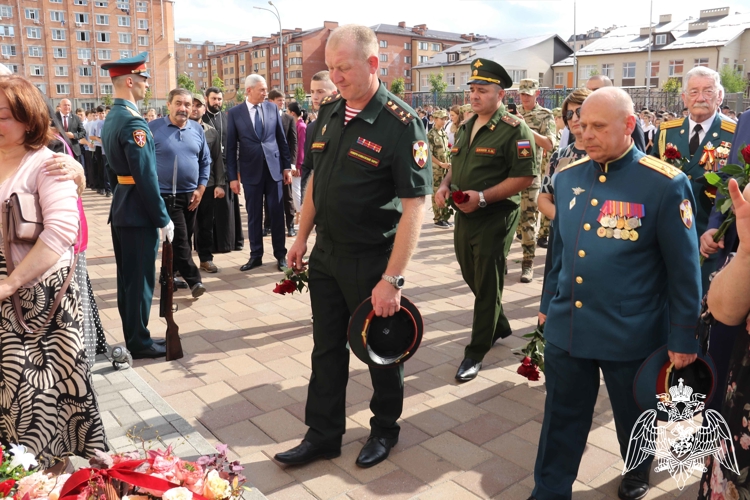 В Северной Осетии увековечили память офицера Росгвардии Героя России Марата Тибилова
