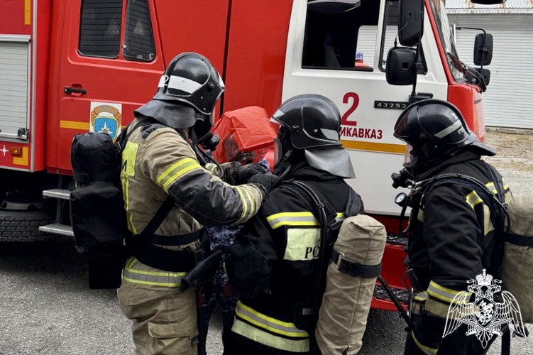 Пожарно-тактическое занятие Росгвардии и МЧС прошло во Владикавказе