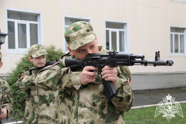 ДЕНЬ ОТКРЫТЫХ ДВЕРЕЙ ПРОВЕЛИ ВОЕННОСЛУЖАЩИЕ ВЛАДИКАВКАЗСКОГО СОЕДИНЕНИЯ РОСГВАРДИИ