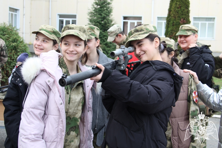 ДЕНЬ ОТКРЫТЫХ ДВЕРЕЙ ПРОВЕЛИ ВОЕННОСЛУЖАЩИЕ ВЛАДИКАВКАЗСКОГО СОЕДИНЕНИЯ РОСГВАРДИИ