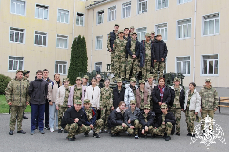 ДЕНЬ ОТКРЫТЫХ ДВЕРЕЙ ПРОВЕЛИ ВОЕННОСЛУЖАЩИЕ ВЛАДИКАВКАЗСКОГО СОЕДИНЕНИЯ РОСГВАРДИИ
