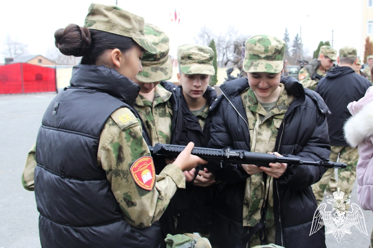ДЕНЬ ОТКРЫТЫХ ДВЕРЕЙ ПРОВЕЛИ ВОЕННОСЛУЖАЩИЕ ВЛАДИКАВКАЗСКОГО СОЕДИНЕНИЯ РОСГВАРДИИ