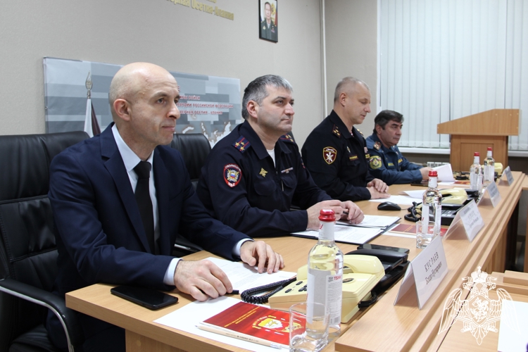 В УПРАВЛЕНИИ РОСГВАРДИИ ПО РЕСПУБЛИКЕ СЕВЕРНАЯ ОСЕТИЯ-АЛАНИЯ СОСТОЯЛОСЬ ЗАСЕДАНИЕ ОПЕРАТИВНОГО ШТАБА