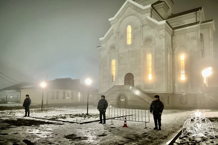 В СЕВЕРНОЙ ОСЕТИИ РОСГВАРДИЯ ОБЕСПЕЧИЛА БЕЗОПАСНОСТЬ ГРАЖДАН В РОЖДЕСТВО ХРИСТОВО