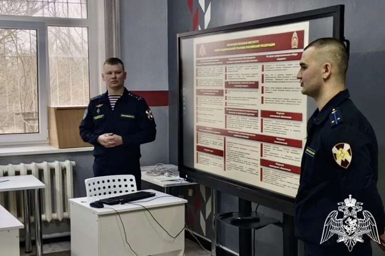 РОСГВАРДЕЙЦЫ ПРОВЕЛИ ТЕМАТИЧЕСКИЕ ЗАНЯТИЯ ДЛЯ ШКОЛЬНИКОВ СЕВЕРНОЙ ОСЕТИИ