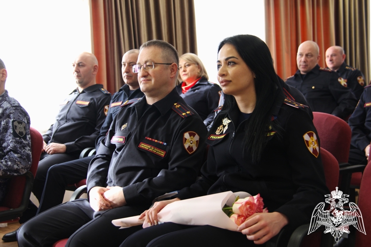 В СЕВЕРНОЙ ОСЕТИИ СОТРУДНИКОВ ПОДРАЗДЕЛЕНИЙ ГОСКОНТРОЛЯ И ЛИЦЕНЗИОННО-РАЗРЕШИТЕЛЬНОЙ РАБОТЫ ПОЗДРАВИЛИ С ПРОФЕССИОНАЛЬНЫМ ПРАЗДНИКОМ