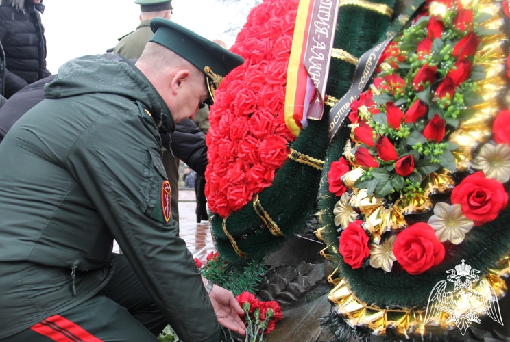 В СЕВЕРНОЙ ОСЕТИИ РОСГВАРДЕЙЦЫ ПРИНЯЛИ УЧАСТИЕ В МЕРОПРИТИЯХ, ПОСВЯЩЕННЫХ ДНЮ ЗАЩИТНИКА ОТЕЧЕСТВА 
