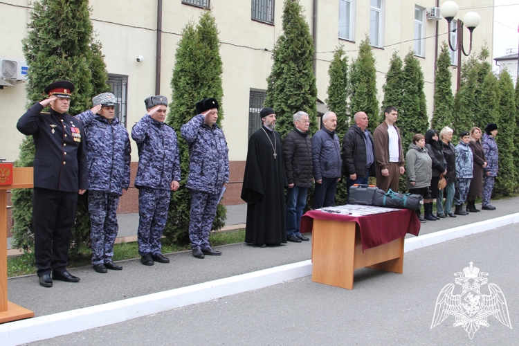 ВО ВЛАДИКАВКАЗЕ ПОЧТИЛИ ПАМЯТЬ ПОГИБШИХ РОСГВАРДЕЙЦЕВ