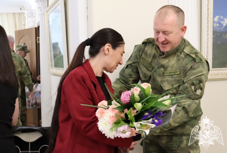 ВО ВЛАДИКАВКАЗЕ ПОЧТИЛИ ПАМЯТЬ ПОГИБШИХ РОСГВАРДЕЙЦЕВ