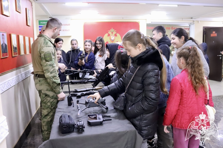 ВО ВЛАДИКАВКАЗСКОМ СОЕДИНЕНИИ РОСГВАРДИИ ЗАВЕРШИЛСЯ ПЕРВЫЙ ЭТАП ФЕСТИВАЛЯ ДЕСТКОЙ ПАТРИОТИЧЕСКОЙ ПЕСНИ