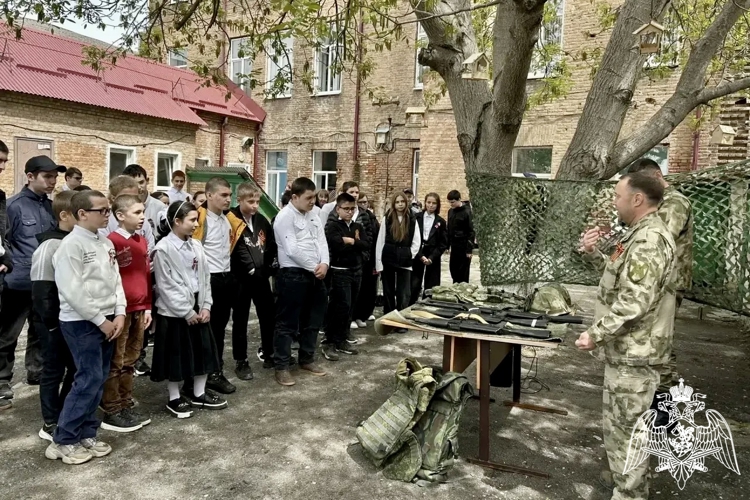 ВОЕННОСЛУЖАЩИЕ РОСГВАРДИИ ПРИСОЕДИНИЛИСЬ К ПАТРИОТИЧЕСКИМ АКЦИЯМ, ПОСВЯЩЕННЫМ ДНЮ ВЕЛИКОЙ ПОБЕДЫ