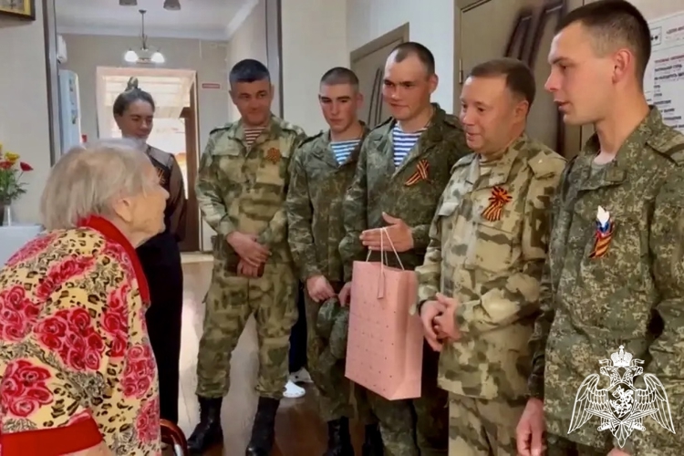 ВОЕННОСЛУЖАЩИЕ РОСГВАРДИИ ПРИСОЕДИНИЛИСЬ К ПАТРИОТИЧЕСКИМ АКЦИЯМ, ПОСВЯЩЕННЫМ ДНЮ ВЕЛИКОЙ ПОБЕДЫ