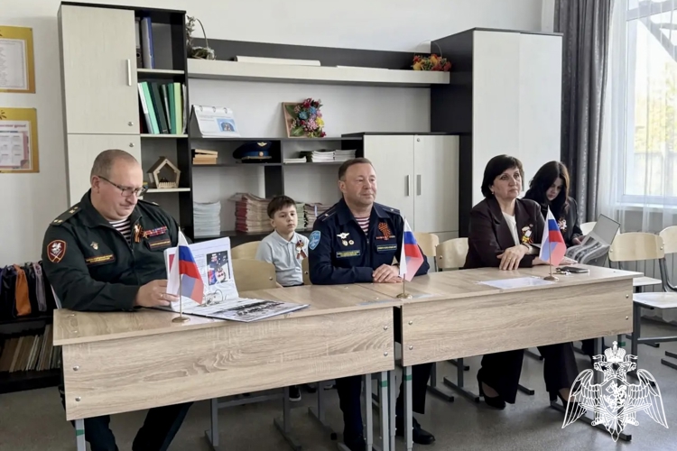 ВОЕННОСЛУЖАЩИЕ РОСГВАРДИИ ПРИСОЕДИНИЛИСЬ К ПАТРИОТИЧЕСКИМ АКЦИЯМ, ПОСВЯЩЕННЫМ ДНЮ ВЕЛИКОЙ ПОБЕДЫ