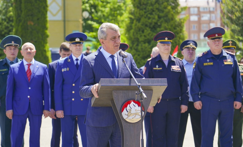 НАЧАЛЬНИК УПРАВЛЕНИЯ РОСГВАРДИИ ПО РЕСПУБЛИКЕ СЕВЕРНАЯ ОСЕТИЯ-АЛАНИЯ ПОЗДРАВИЛ СОТРУДНИКОВ ПОГРАНИЧНОЙ СЛУЖБЫ С ПРОФЕССИОНАЛЬНЫМ ПРАЗДНИКОМ