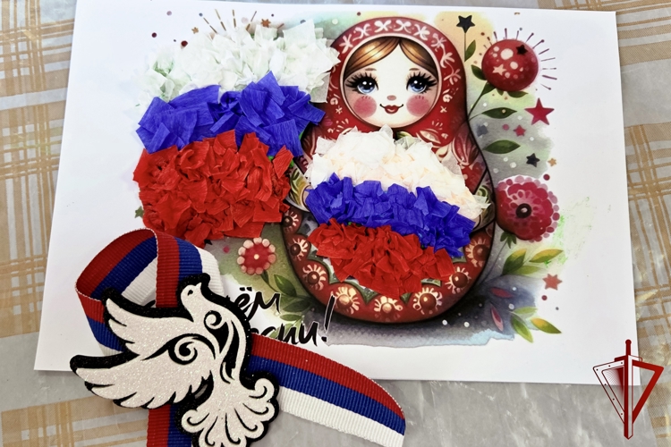 В СЕВЕРНОЙ ОСЕТИИ РОСГВАРДЕЙЦЫ ПОДДЕРЖАЛИ АКЦИЮ «РОССИЙСКИЙ ТРИКОЛОР»