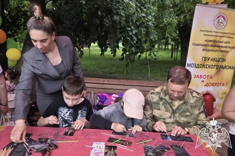 ВОЕННОЛУЖАЩИЕ МОЗДОКСКОГО АВИАЦИОННОГО ПОЛКА РОСГВАРДИИ ПРИСОЕДИНИЛИСЬ К АКЦИИ «ДОРОГОЮ ДОБРА»