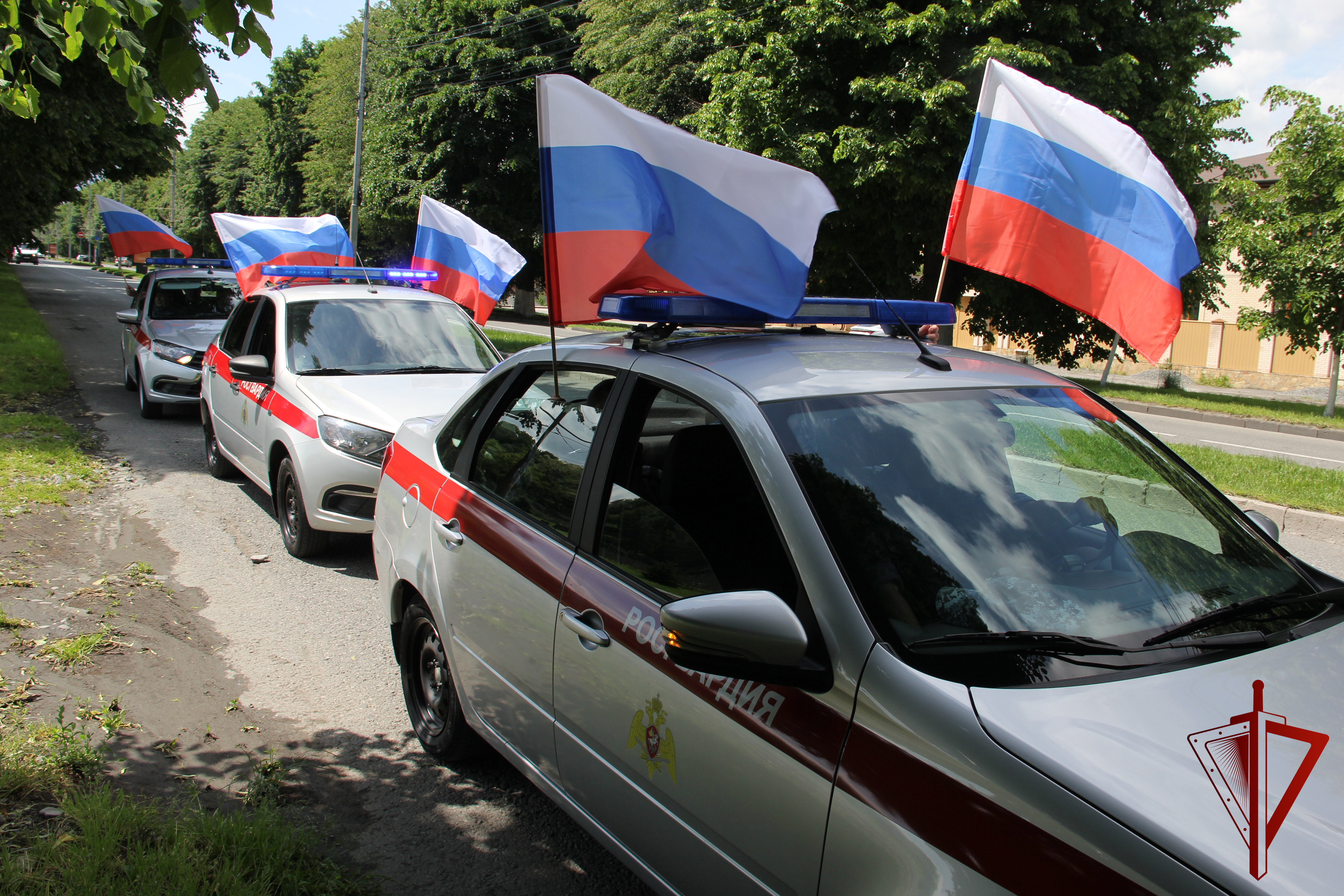 В Северной Осетии росгвардейцы приняли участие в автопробеге, посвященный Дню России