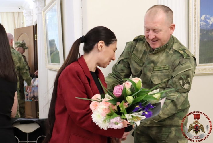 ВО ВЛАДИКАВКАЗЕ ПОЧТИЛИ ПАМЯТЬ ПОГИБШИХ РОСГВАРДЕЙЦЕВ