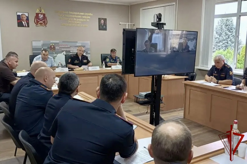 В УПРАВЛЕНИИ РОСГВАРДИИ ПО РЕСПУБЛИКЕ СЕВЕРНАЯ ОСЕТИЯ-АЛАНИЯ СОСТОЯЛОСЬ ЗАСЕДАНИЕ ОПЕРАТИВНОГО ШТАБА