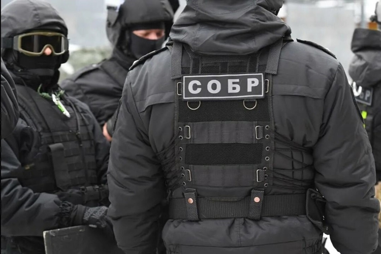  При силовой поддержке спецназа Росгвардии в Северной Осетии задержан подозреваемый в незаконном хранении оружия