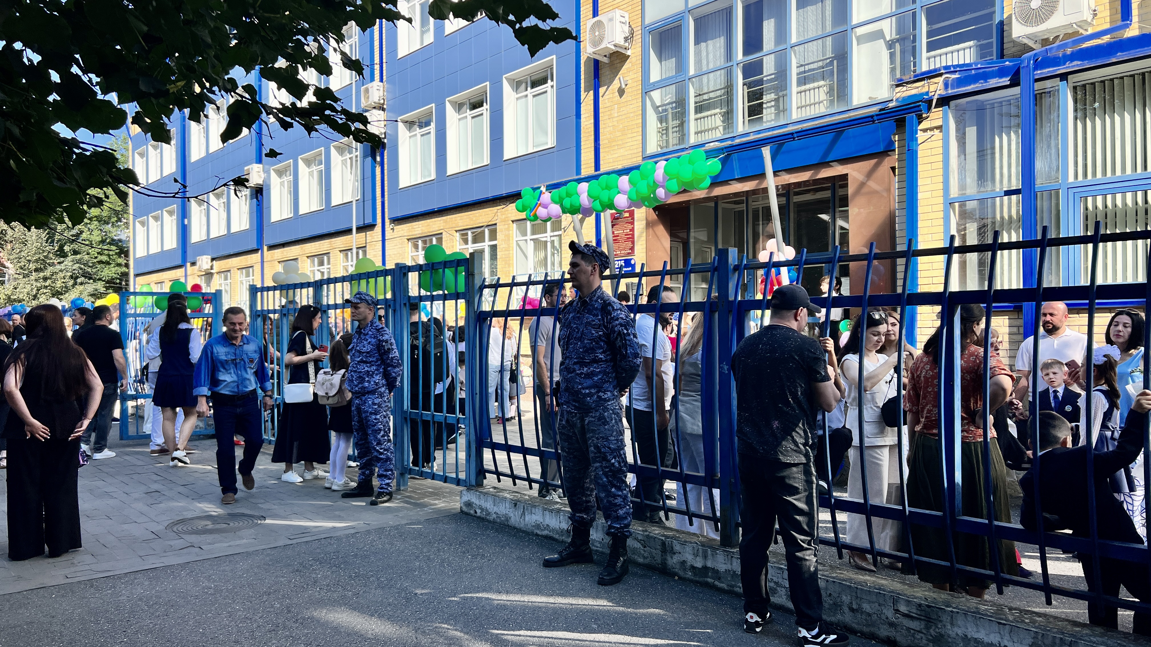 Во Владикавказе росгвардейцы обеспечили охрану общественного порядка в период празднования Дня знаний