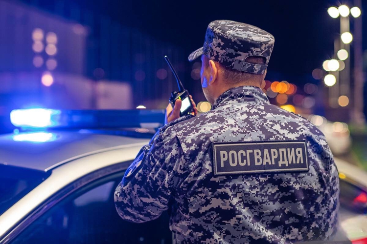 Во Владикавказе росгвардейцы задержали нарушителей общественного порядка