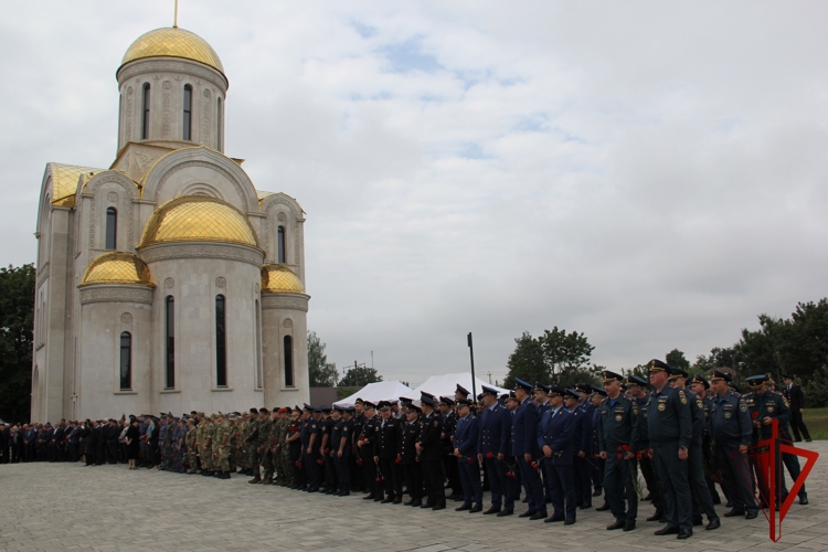 В Северной Осетии росгвардейцы почтили память жертв бесланской трагедии