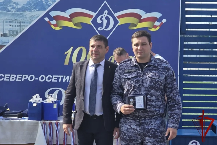 Росгвардейцев наградили в честь 100-летия общества «Динамо» в Северной Осетии