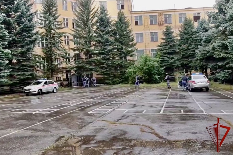 В Северной Осетии росгвардейцы отработали действия при угрозах на охраняемых объектах