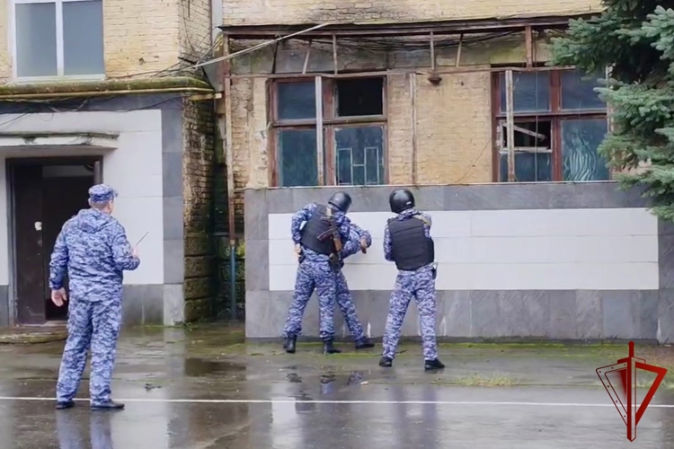 В Северной Осетии росгвардейцы отработали действия при угрозах на охраняемых объектах